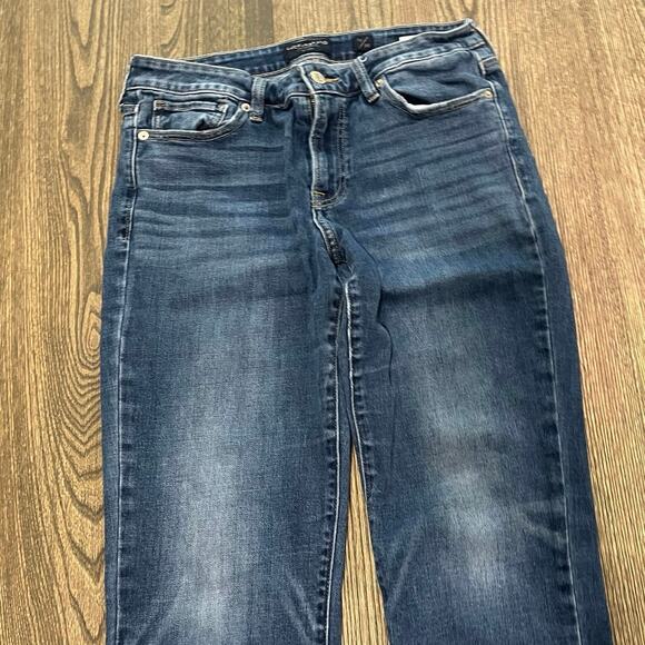 Ann Taylor Straight Leg Jeans Mid Rise Whisker Denim Medium Wash Blue Size 10/30 - Picture 2 of 13